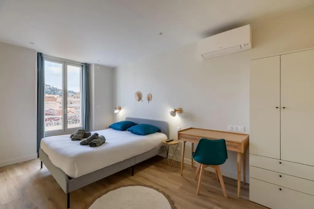 Brp Cannes Center, Top Floor Luxurious Apartment I, 4 Bedrooms+3 Bathrooms 0*,  France